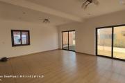 &agrave; louer villa F4 sur ambohinambo talatamaty. Contact 0340244304