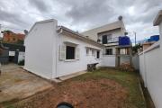 À louer une maison basse de type F3 dans une résidence sécurisée proche de toutes les commodités, facile d'accès via by pass et RN7 sise à Mandrimena Andoharanofotsy Iavoloha (NON DISPONIBLE)