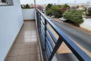 À louer un bâtiment de R+2 type T6 idéal pour bureaux ou usage professionnel bord de route principale sise à Ivandry. Contact 0340244304
