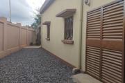 PRIX EN BAISSE!!!A vendre, une villa basse F4 sur 520 m2 de terrain à Alasora- Antananarivo