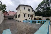 À louer une villa non meublée à étage de type F6 avec piscine  non loin de l'aéroport et l'école primaire française C à Ambohibao (NON DISPONIBLE)