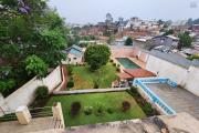 À louer une villa non meublée à étage de type F6 avec piscine  non loin de l'aéroport et l'école primaire française C à Ambohibao (NON DISPONIBLE)