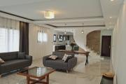 OFIM Immobilier loue une villa neuve F4 semi meublée sur Ankatso.NON DISPONIBLE