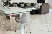Une propriété de 3000m2 avec une charmante villa F5 en location chez OFIM Immobilier sur Malaza Andoharanofotsy