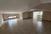 À louer un appartement de type T4 au 1er étage sis à Talatamaty près de l'école Childhood et Claire Fontaine. CONTACT 034 02 443 04