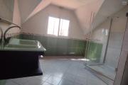 PRIX EN BAISSE!!!A vendre, une grande villa à étage F7 sur 856 m2 de terrain sise à Ambatoroka- Antananarivo