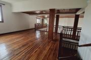 Pur vos projets professionnels ou personnels, OFIM loue une villa F6 avec des chambres attenantes sur Talatamaty en bord de route. NON DISPONIBLE
