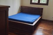 Pur vos projets professionnels ou personnels, OFIM loue une villa F6 avec des chambres attenantes sur Talatamaty en bord de route. NON DISPONIBLE