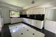 Une villa neuve F5 de plain pied dans une résidence à Ambohitrarahaba ( CONTACT LALAINA 0340858376 )