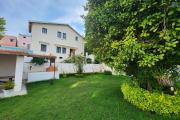 À louer une villa non meublée à étage de type F6 avec piscine  non loin de l'aéroport et l'école primaire française C à Ambohibao (NON DISPONIBLE)