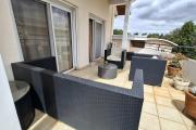 OFIM immobilier offre en location un T4 semi meublé en duplex à 5min d'Ivandry dans une résidence sécurisée H24