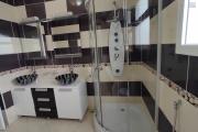 Spacieuse villa F7 avec piscine située dans un c-quartier résidentiel à androhibe à moins de 7 mn d'ivandry