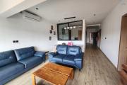 À louer un appartement meublé de standing type F3 avec rooftop privatif sise à Androhibe dans une résidence hautement sécurisée.
