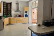 Une grande villa F6 de type traditionnelle avec piscine à Ankadifotsy