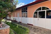 Une grande villa F6 de type traditionnelle avec piscine à Ankadifotsy