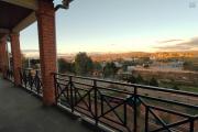 A VENDRE Spacieuse villa de type F9 sur un terrain de 1500m2  avec vue imprenable à Manazary Ilafy