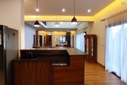 A VENDRE Spacieuse villa de type F9 sur un terrain de 1500m2  avec vue imprenable à Manazary Ilafy