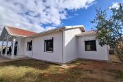 OFIM Immobilier offre en location une villa F4 sur Ambatobe à quelques pas du Lycée Français