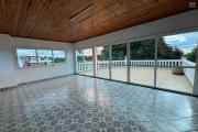 Une villa F6 avec piscine à Ambohitrarahaba Androhibe