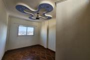 Appartement à usage habitation ou bureau de type T3 à louer dans le centre ville sis à Isoraka au dernier étage d'un bâtiment de R+3
