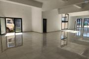 A LOUER - LOCAL NEUF DE STANDING - 230m2 - ANDRANOMENA/AMBOHIBAO