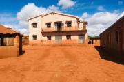vente d'une propriété avec 900m2 de terrain a Vontovorona