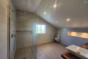 À LOUER - Villa de standing F6 avec piscine à Ambohibao. CONTACT Mr Jacky +261 34 02 443 04