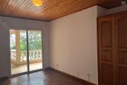 Une villa F6 avec piscine à 5mn à pied du Lycée Français à Ambatobe