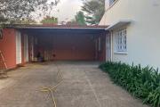 Une villa F6 avec piscine à 5mn à pied du Lycée Français à Ambatobe