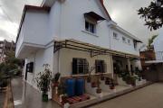 A LOUER Villa F6 dans un quartier résidentiel à 7mn à pieds du lycée Français a Ambatobe, Contact Francia  0340221869