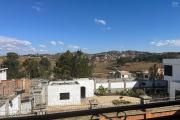 Vente d'une maison F6 à Andranovelona Ilafy sur terrain de 800m2