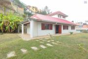 A vendre, une villa  F5 sur 1000 m2 de terrain avec vue imprenable sur Fort Voyron - Antananarivo