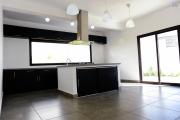 PRIX EN BAISSE!!!Belle villa neuve d'architecture moderne F6 sur 1250 m2 de terrain sur  Ilafy Andranovelona - Antananarivo