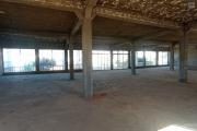 Une propriété avec espace à finir sur un terrain 2 342 m2 à Ambohimangakely