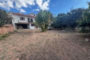 Vente d'une petite maison sur un terrain de 1 485m2 à Ambatomaro