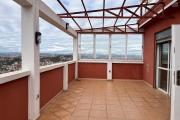 Une grande maison F8 sur 5 niveaux avec une très belle vue sur la haute ville à Andohalo