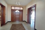 A louer, spacieuse villa meublée de haut standing F5+ dans une résidence sécurisée H24/7 sur Androhibe- Antananarivo (CONTACT FELANA 0341654755)