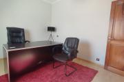 A louer, spacieuse villa meublée de haut standing F5+ dans une résidence sécurisée H24/7 sur Androhibe- Antananarivo (CONTACT FELANA 0341654755)
