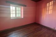 Une maison F4 à étage à Ambanidia ( CONTACT LALAINA 0340858376)
