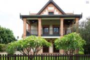 Une villa avec piscine F5 à Ankorondrano ( CONTACT LALAINA 0340858376 )