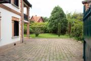 Une villa avec piscine F5 à Ankorondrano ( CONTACT LALAINA 0340858376 )