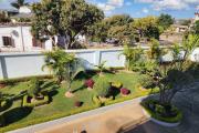 En location appartement de type T3, T4, T5 dans un immeuble neuf de R+4 situé à Mandrimena Iavoloha. Contact Mr Jacky 0340244304