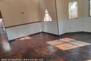 A vendre maison F4 sur terrain de 292M2 à Talatamaty contact 0340244301