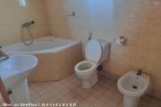 A vendre maison F4 sur terrain de 292M2 à Talatamaty contact 0340244301