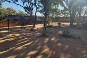 À VENDRE - MAISON F6 AVEC GRAND TERRAIN ARBORÉ DE 2166 m2 À IVATO Soavinarivo. CONTACT Mr Jacky 034 02 443 04