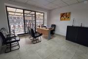 A louer local commercial de 25m2 à ivandry  034 02 218 69
