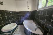 EN LOCATION - un appartement duplex de type T5 situé à Faravohitra. Contact Mr Jacky 0340244304