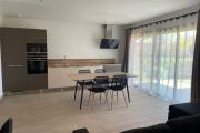 Un appartement entièrement meublé T2 sécurisé à Ankorondrano ( CONTACT LALAINA 034 08 583 76 )