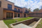 A louer, magnifique villa F4+, neuve avec piscine sur Ambatobe  ( contact Felana)