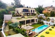 A louer, villa F5 de haut standing avec piscine sur Ambatobe ( contact)